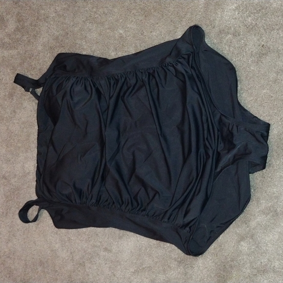 L.L. Bean Other - L.L. BEAN black ruched one piece swim suit size 20W
